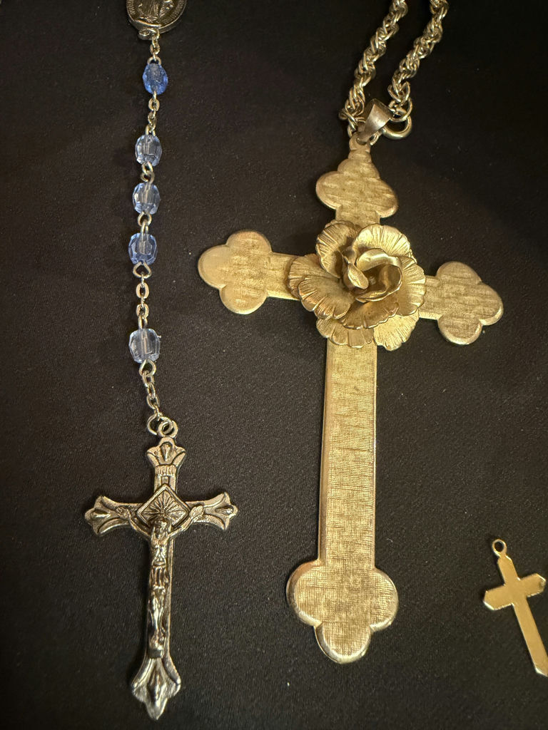 Religious Cross Jewelry and Rosaries - image 5 of 6