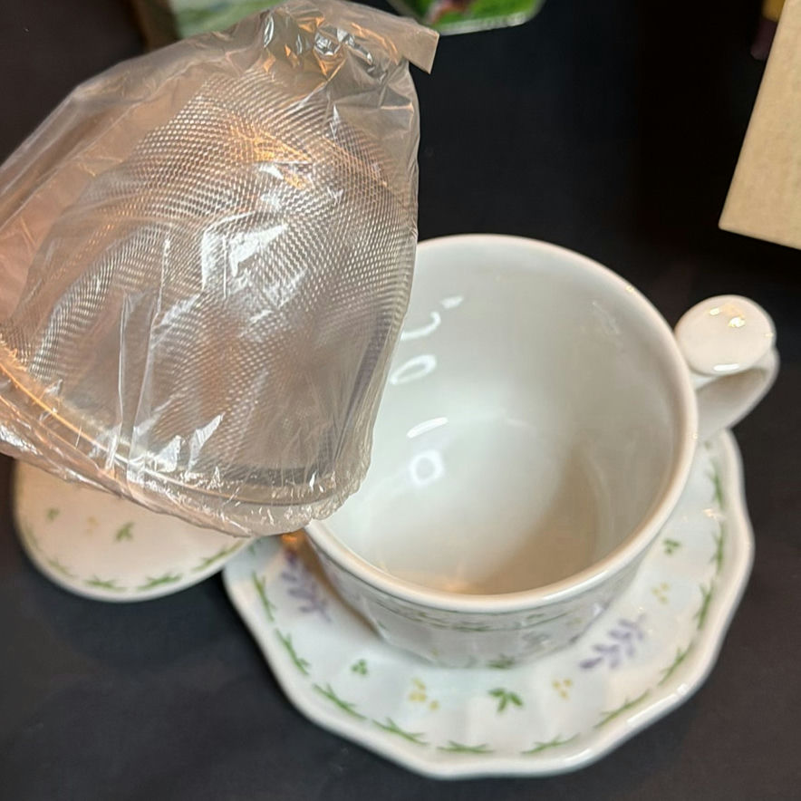 Ready for a Cuppa?  Two Tea Tins and Covered Tea Mug Set - image 6 of 7