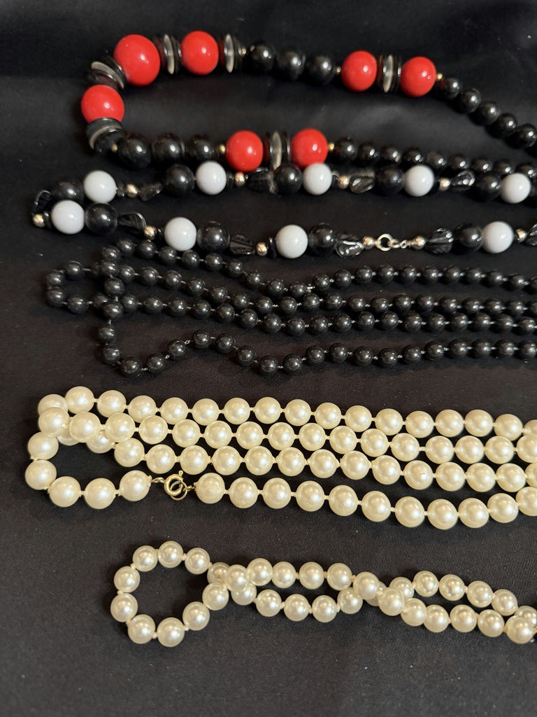 Assorted Beaded Necklaces - image 2 of 3