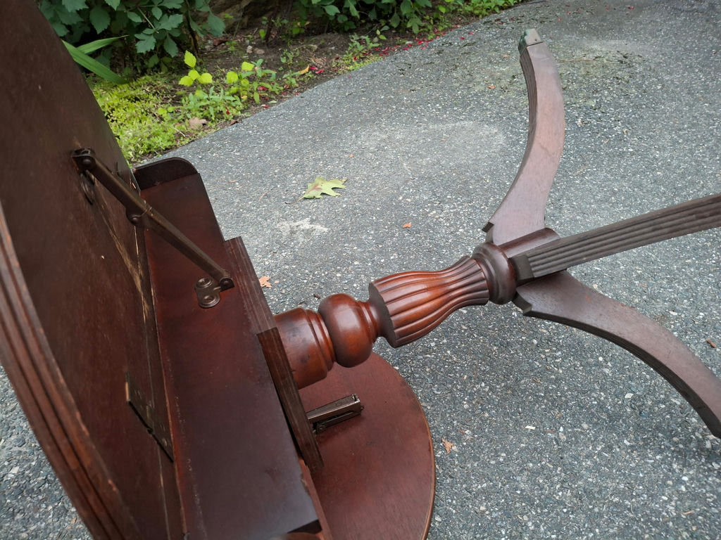 Wooden Drop-Leaf Pedestal Side Table - image 10 of 11
