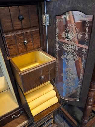 Vintage Wooden Jewelry Box/Armoire Cabinet  - image 4 of 7