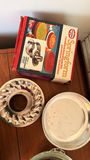 Assorted Vintage Baking Pans and Measuring Tools - thumbnail 11 of 12