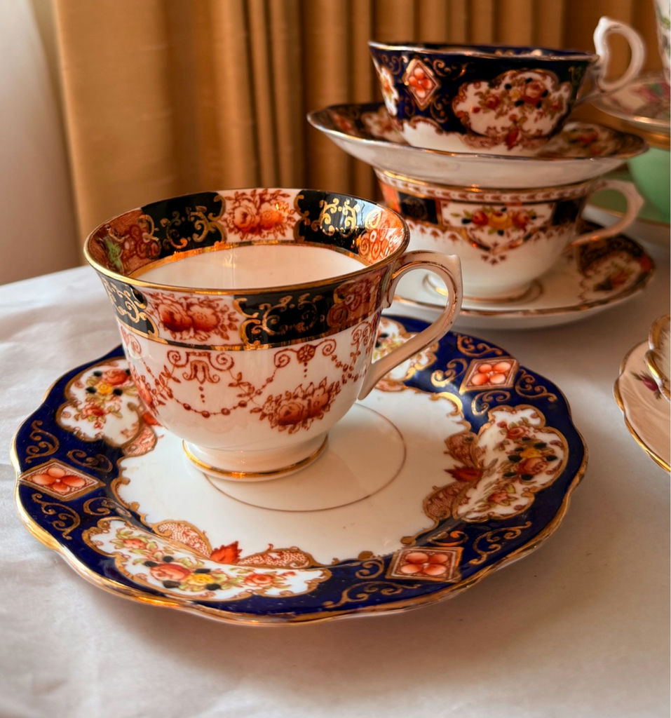 Assorted Vintage Tea Cups and Saucers - image 2 of 19
