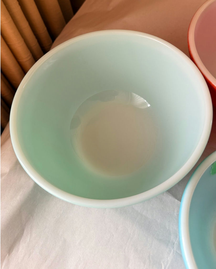 Set of Three Vintage Pyrex Mixing Bowls - image 3 of 8