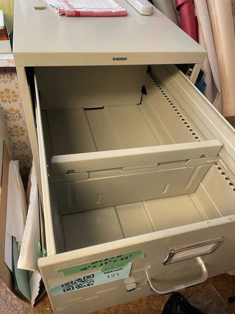 HON Four-Drawer File Cabinet - image 4 of 5