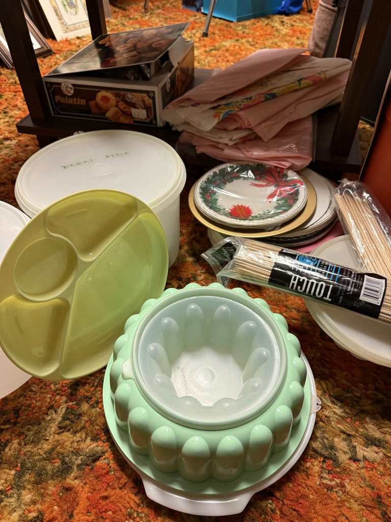 Assorted Baking and Party Picnic Supplies with Plastic Containers - image 8 of 8