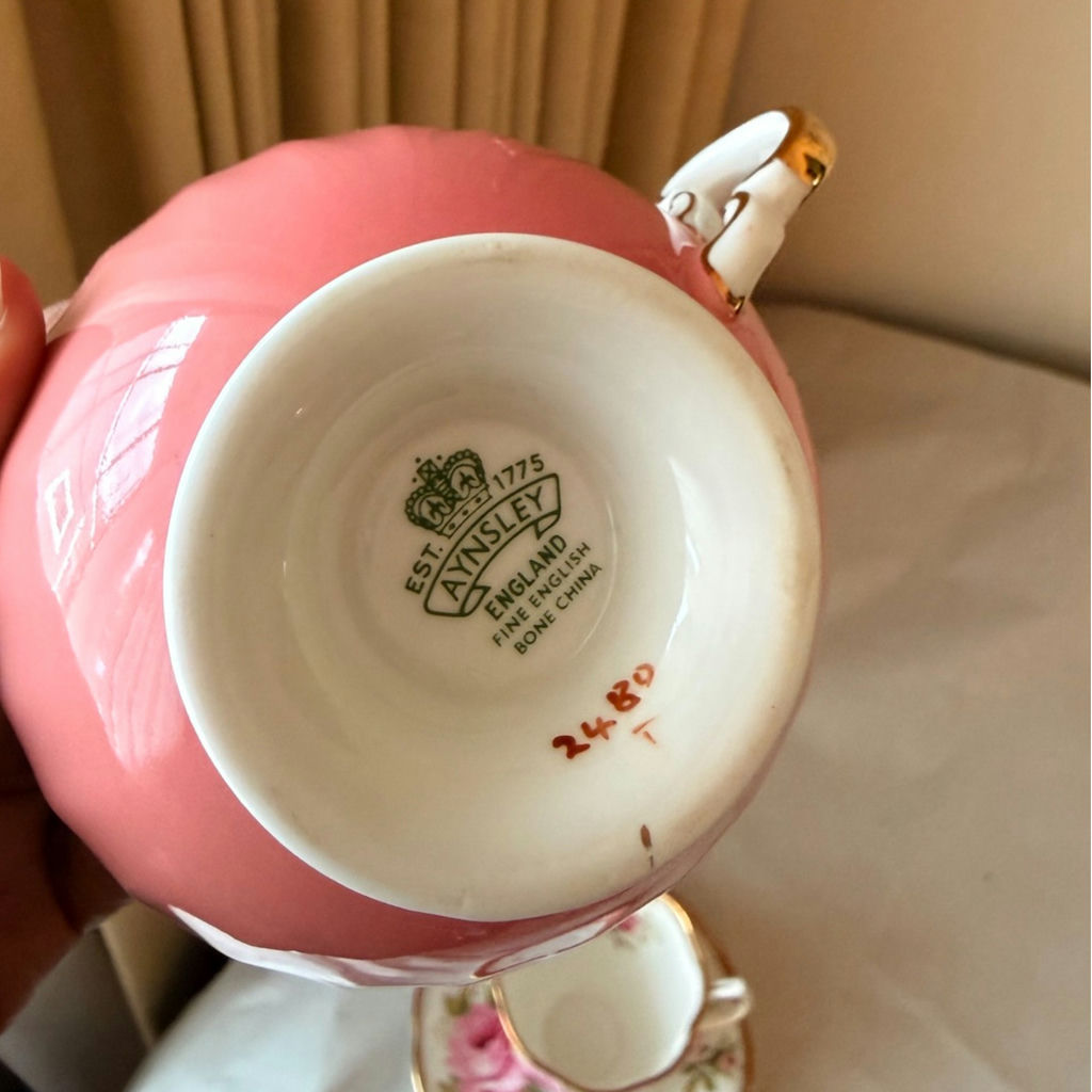 Assorted Vintage Tea Cups and Saucers - image 15 of 18