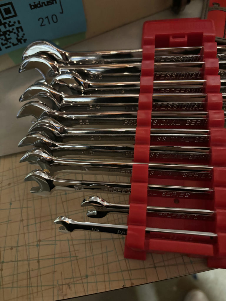 Assorted Hand Tools and Wrench Sets - image 4 of 7