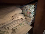 Assorted Towels, Linens, and Blankets - thumbnail 6 of 14