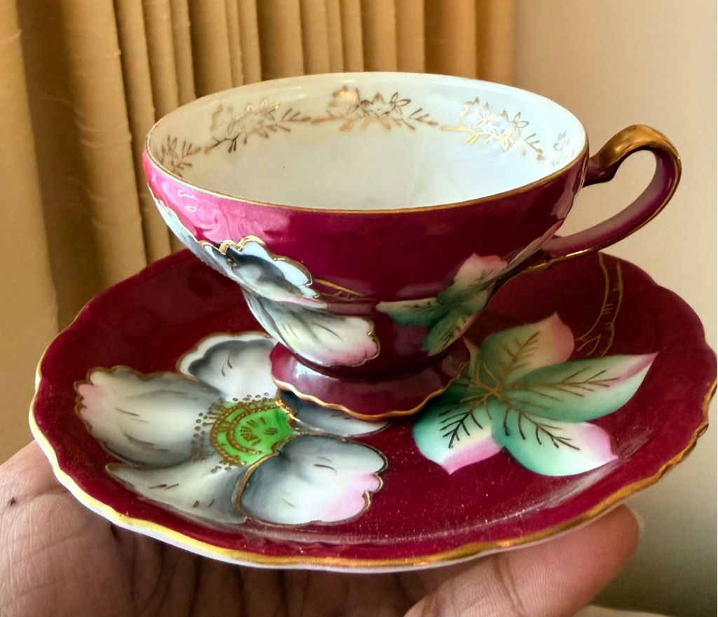 Assorted Vintage Teacups and Saucers Set - image 8 of 17