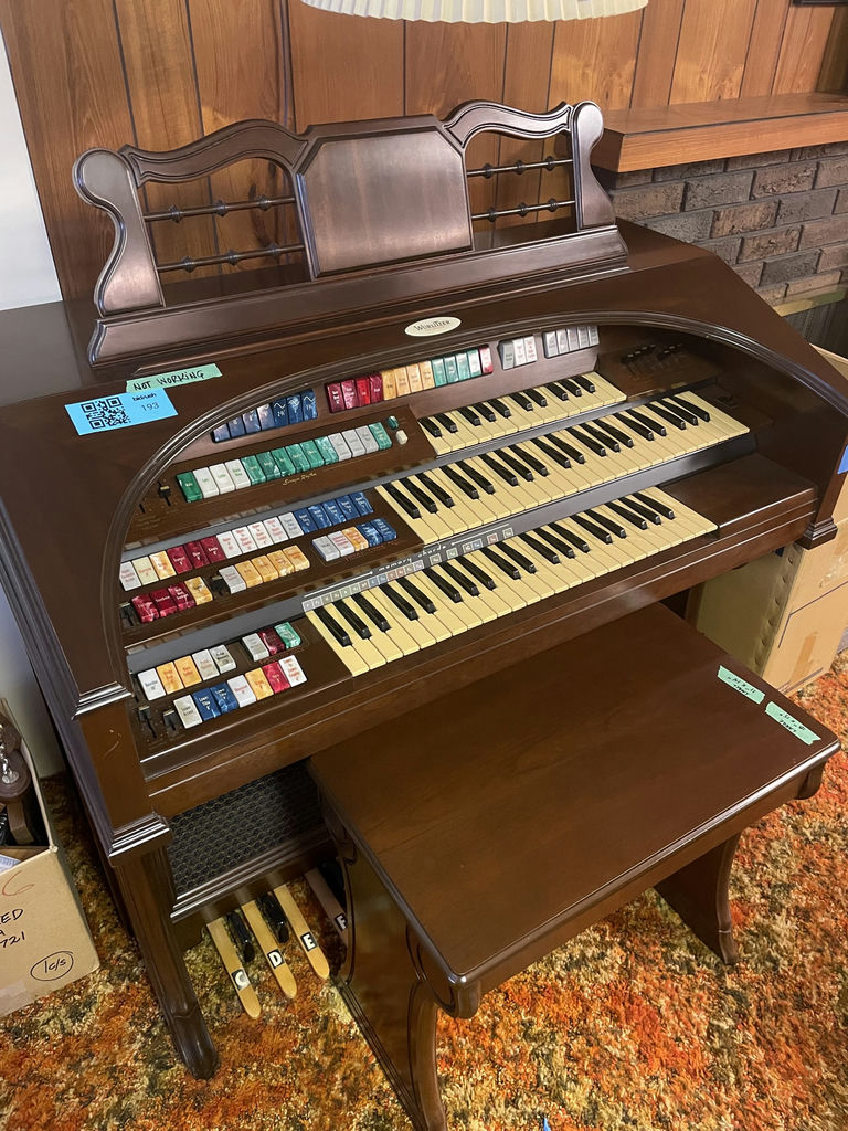 Wurlitzer Total Tone Deluxe Organ with Bench - image 1 of 9