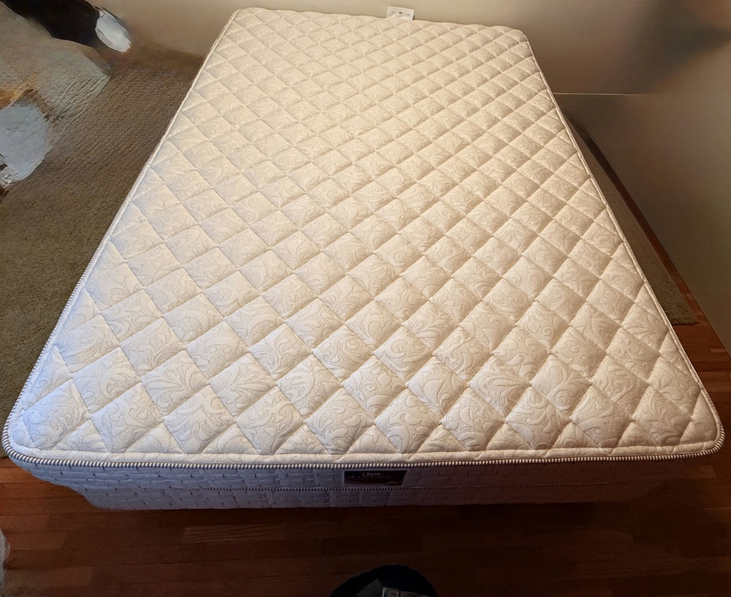 Serta Perfect Sleeper Essentials Supreme Ironwood DOUBLE Mattress & Metal Frame - image 1 of 10