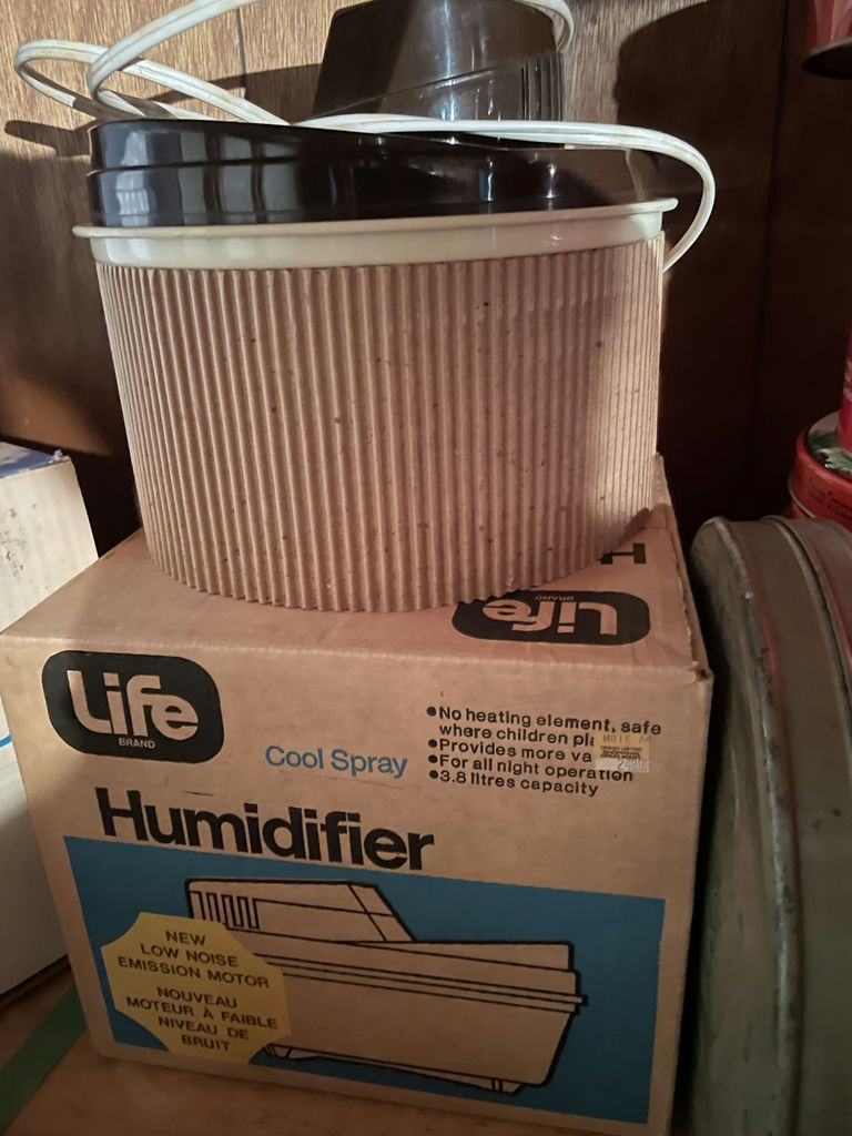 Vintage Air Cleaner Ionizer +  Humidifier - image 4 of 7