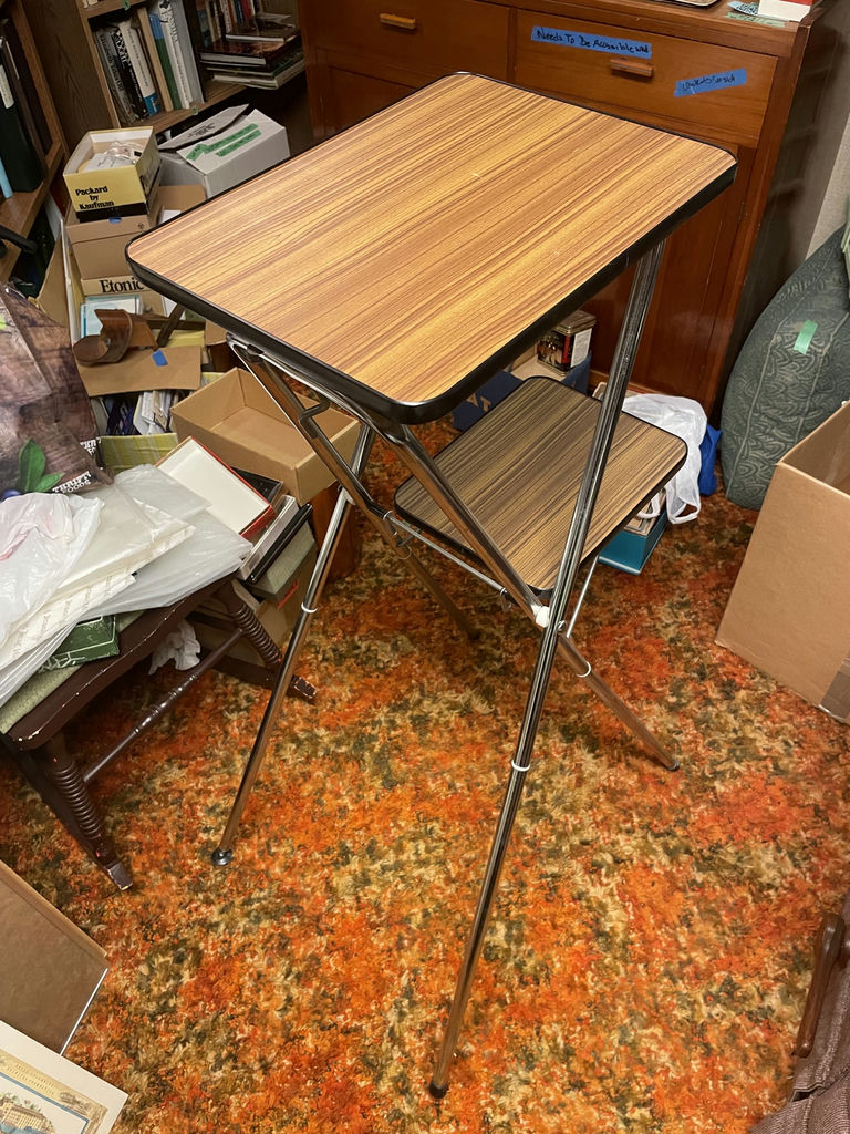 Perkeo Automat-N150 projection unit with screen and foldable table - image 11 of 17