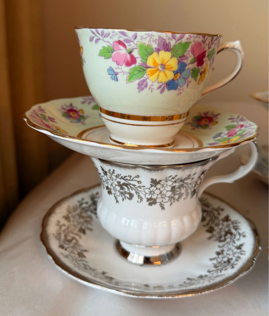 Assorted Vintage Teacups and Saucers Set - image 2 of 17
