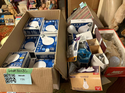 Assorted Household Light Bulbs - Image 1 of 4