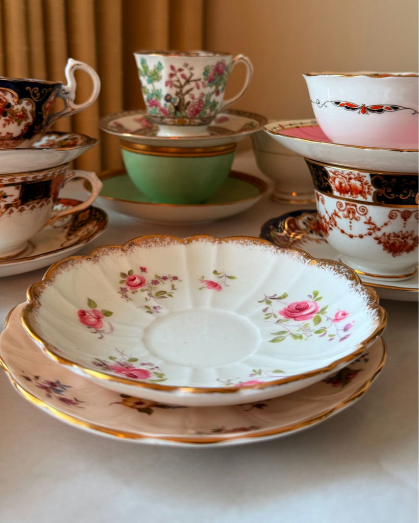Assorted Vintage Tea Cups and Saucers - image 3 of 19