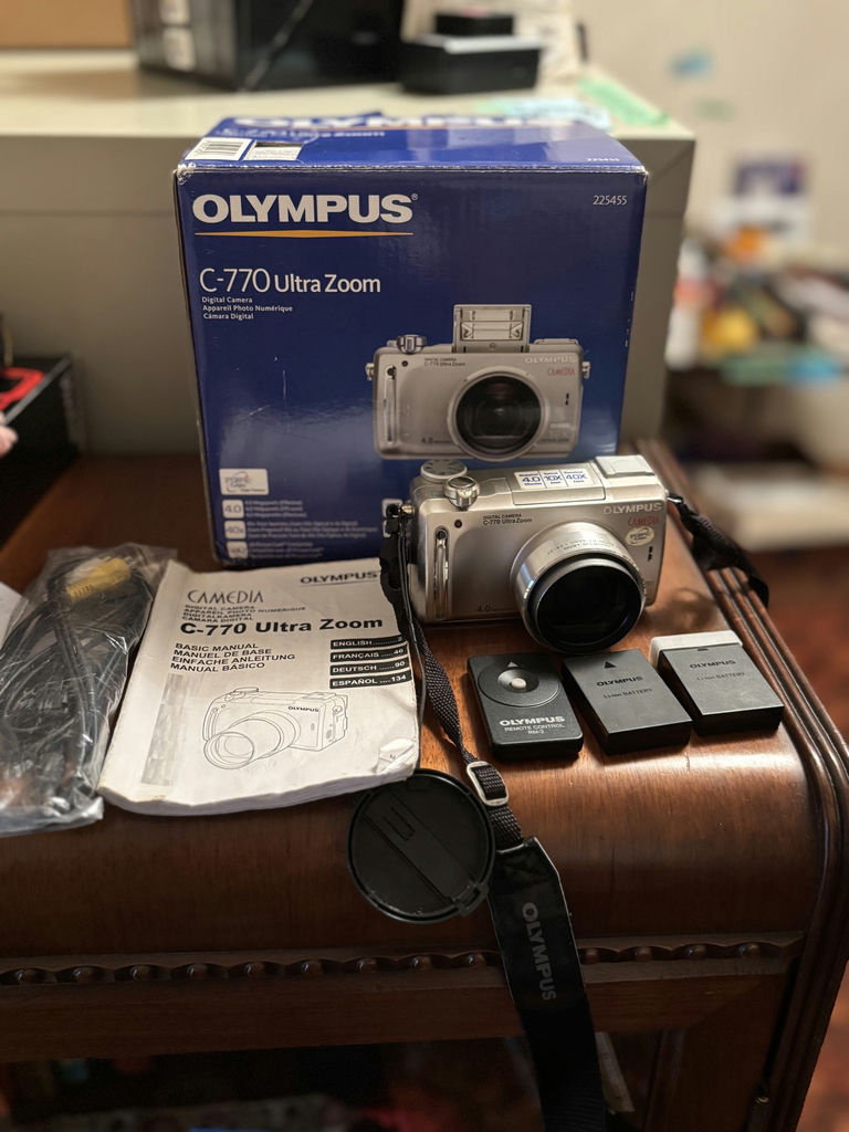 Assorted Cameras, Camera Accessories, and Lens Cases - image 21 of 30
