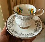 Assorted Vintage Teacups and Saucers Set - thumbnail 6 of 17