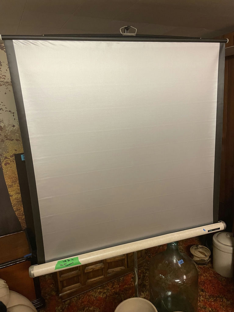 Perkeo Automat-N150 projection unit with screen and foldable table - image 2 of 17