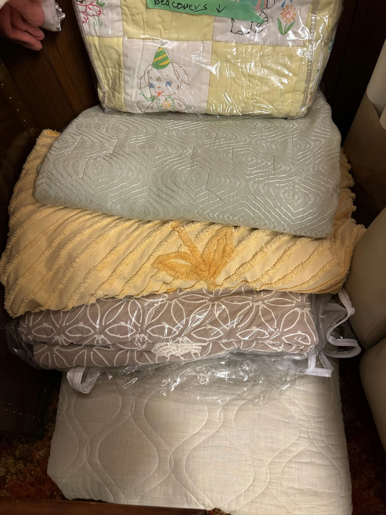 Assorted Bedding Items Including Comforter, Quilts, and Blankets - image 4 of 6