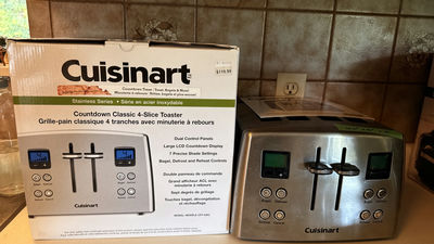 Cuisinart Countdown Classic 4-Slice Toaster CPT-435C - Image 1 of 10