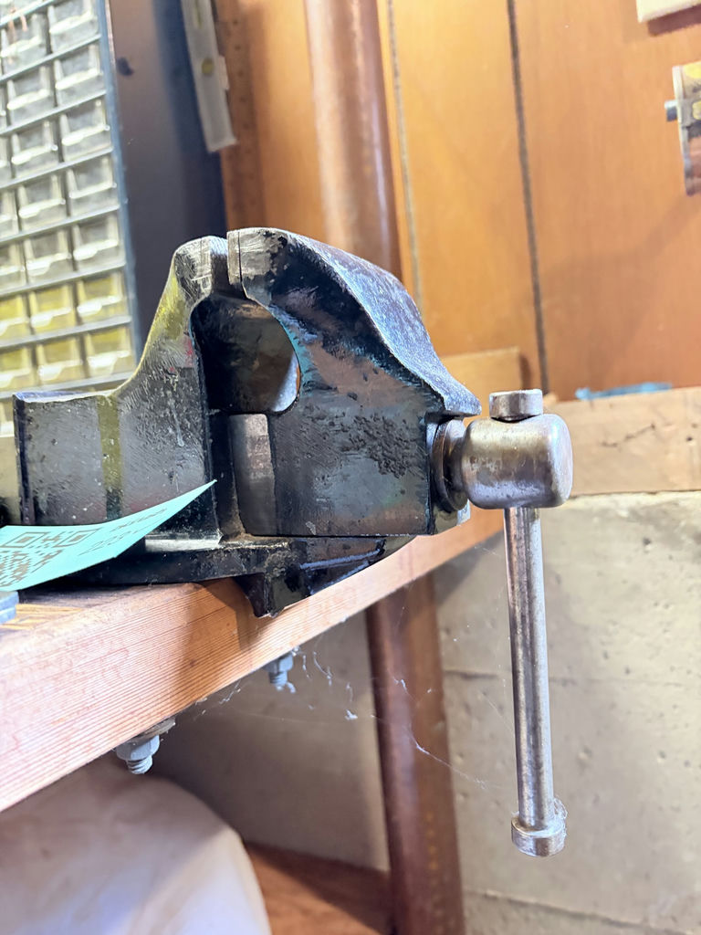 Bench Vise and Dog Grooming Tools - image 5 of 7
