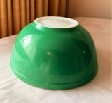 Vintage Pyrex Mixing Bowls - thumbnail 8 of 10