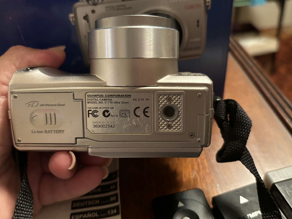 Assorted Cameras, Camera Accessories, and Lens Cases - image 25 of 30