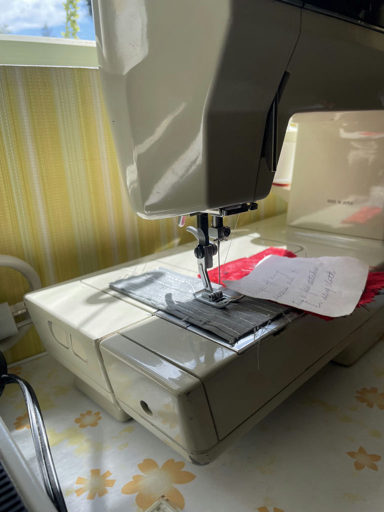 Kenmore Convertable Model 1981 Sewing Machine with Foot Pedal and Accessories - image 5 of 8