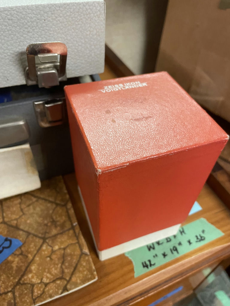 Perkeo Automat-N150 projection unit with screen and foldable table - image 5 of 17