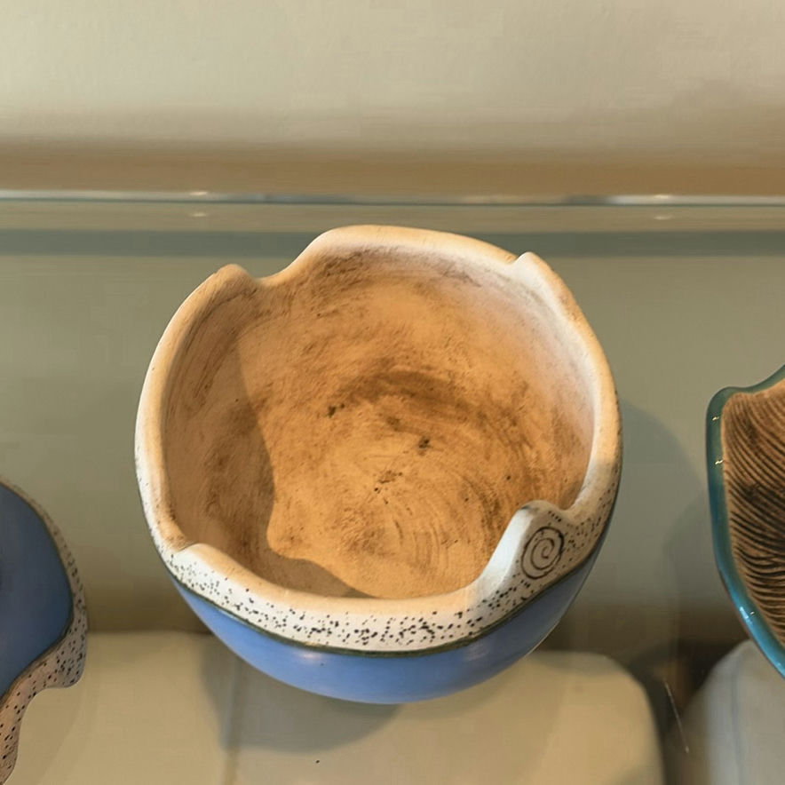 Ceramic pieces by Eduardo Vega, from Cuenca Ecuador. - image 4 of 10