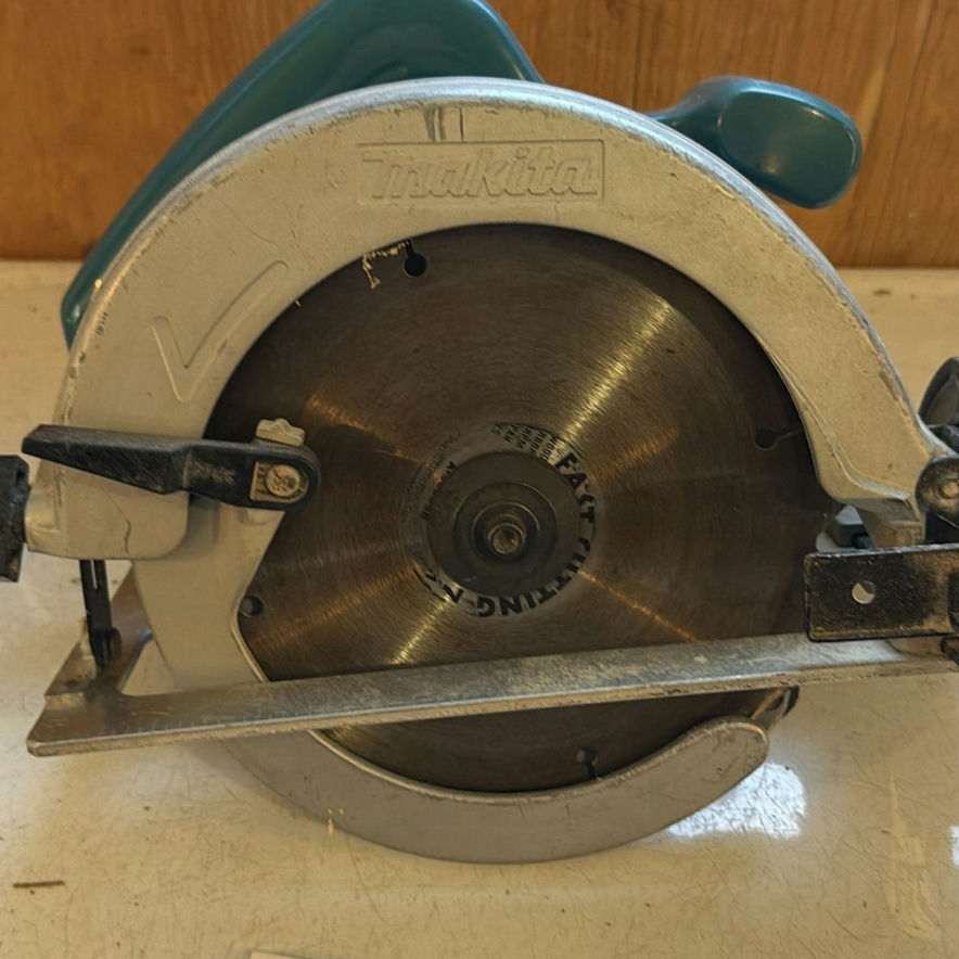 Makita 5740NB Circular Saw - image 2 of 8