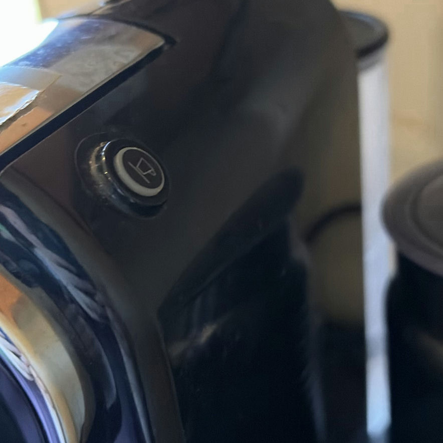 Nespresso CitiZ & Milk Coffee Machine with Milk Frother and Manuals - image 9 of 12