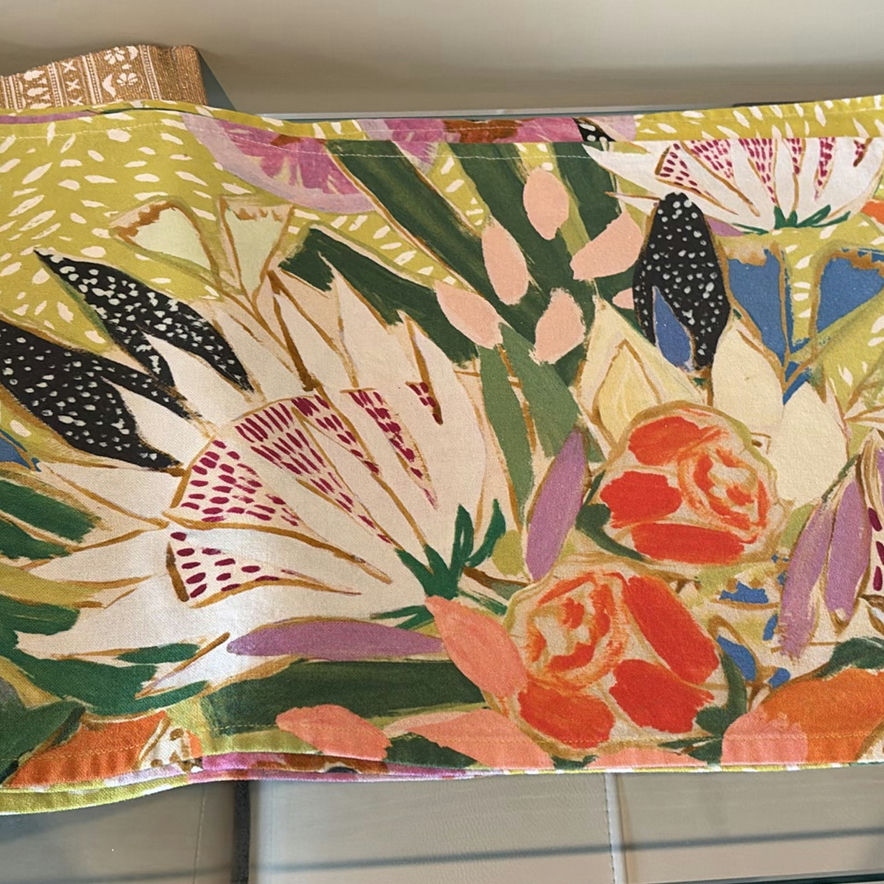 Assorted Table Linens - image 6 of 20