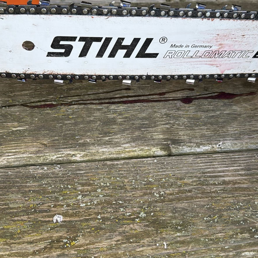 Stihl MS250 Chainsaw - image 6 of 9