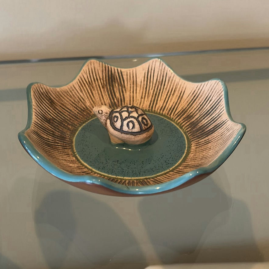Ceramic pieces by Eduardo Vega, from Cuenca Ecuador. - image 7 of 10