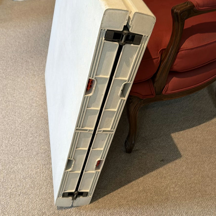 Foldable Plastic Table - image 4 of 6