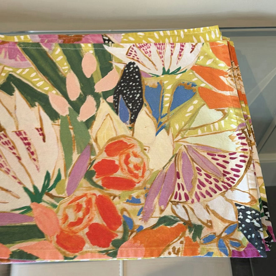 Assorted Table Linens - image 8 of 20