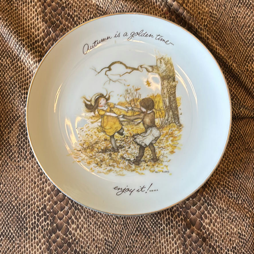 Assorted Decorative Ceramic Plates and Bowls - image 7 of 15