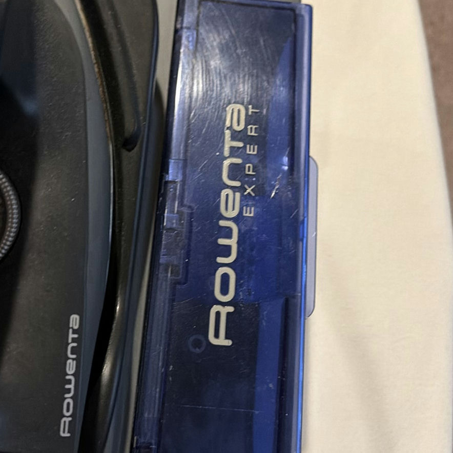 Rowenta Steam Generator Iron with Base - image 4 of 5