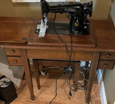 Singer Sewing Machine in Wooden Sewing Cabinet - Image 1 of 11