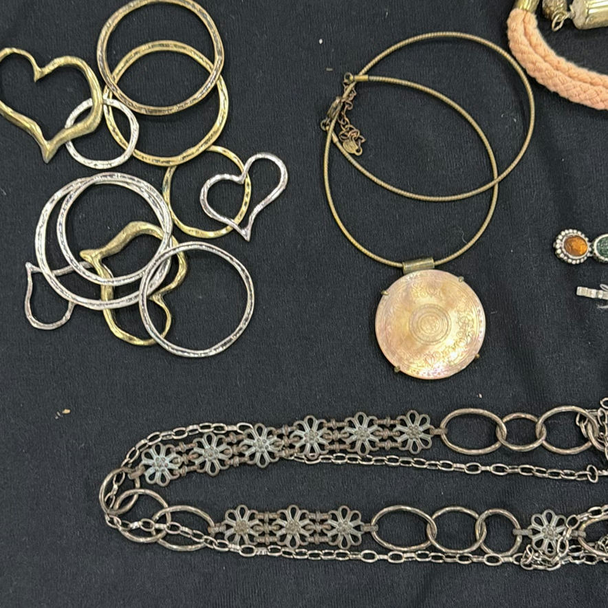 Assorted Jewelry Collection: Bracelets, Necklaces, and Earrings - image 4 of 6