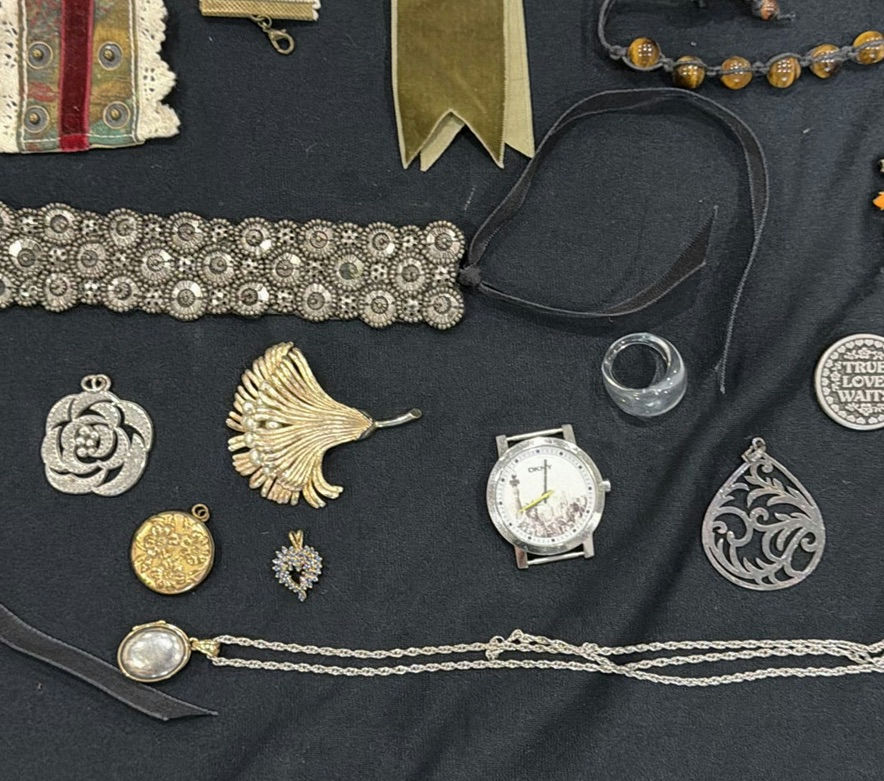 Assorted Jewelry and Accessories - image 3 of 4