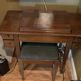 Singer Sewing Machine in Wooden Sewing Cabinet - thumbnail 9 of 11