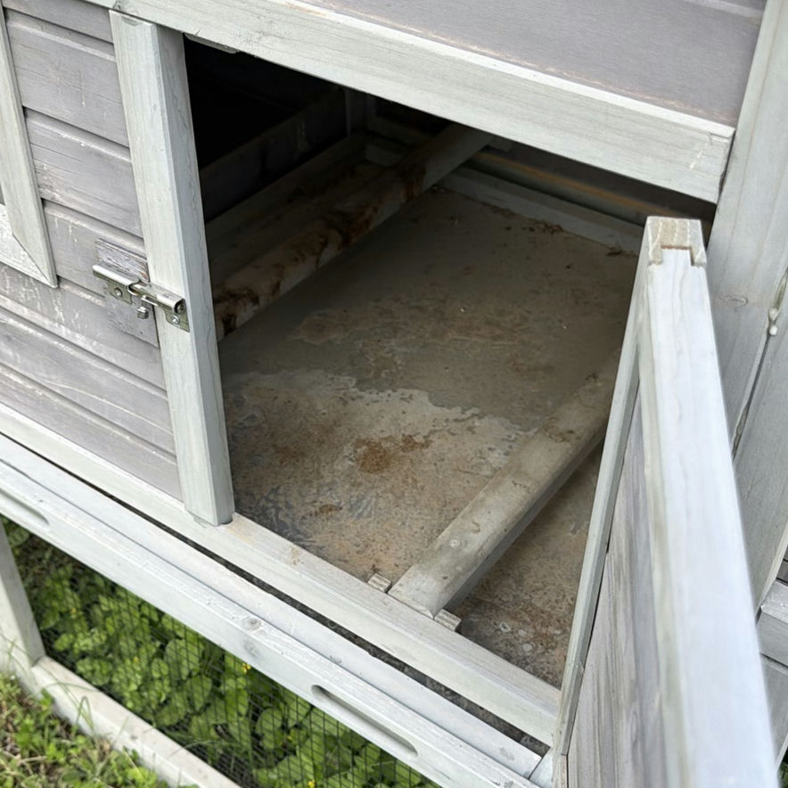 Wooden Chicken Coop with Enclosed Run - image 4 of 7