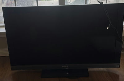 Sony KDL-40EX400 Flat-Screen LCD Television - Image 1 of 4