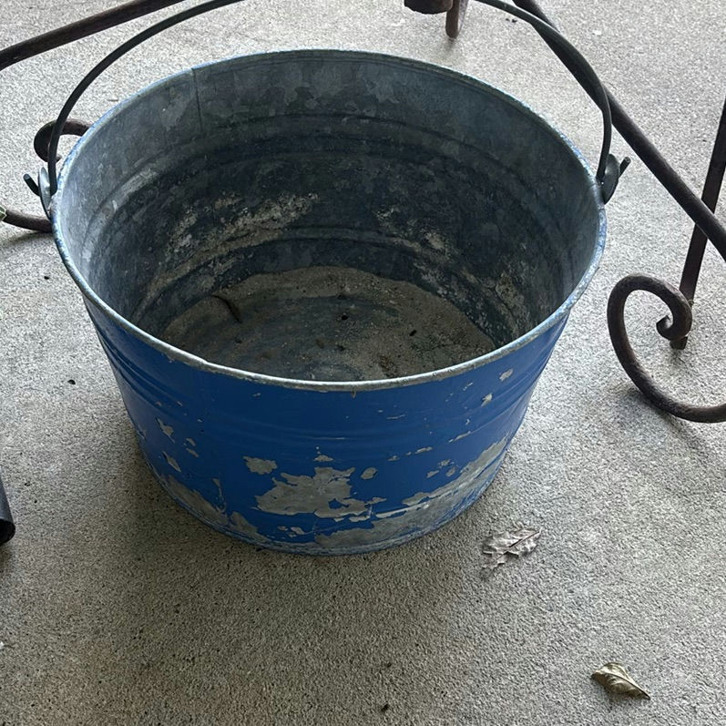 Assorted Metal Garden Decor and Planters - image 5 of 6