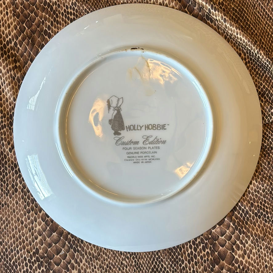 Assorted Decorative Ceramic Plates and Bowls - image 8 of 15