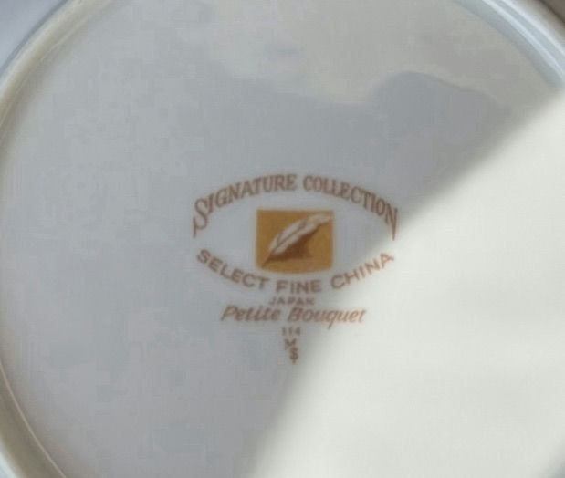 Assorted Ceramic and Glass Plates - image 8 of 8